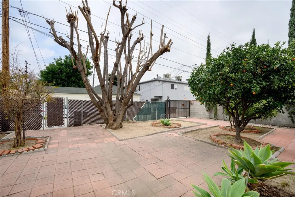 520 N Howard Street, Glendale, California 91206 home-pic-28